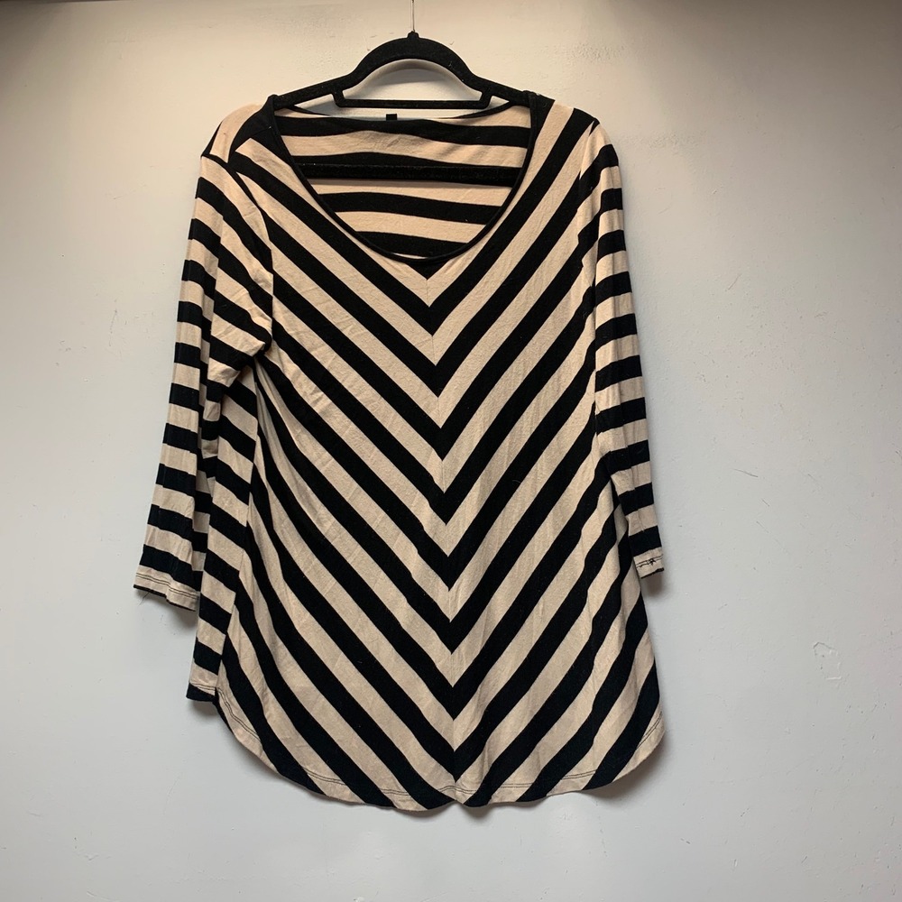 Cable & Gauge Tunic Women L Black Tan Excellent Striped Chevron 3/4 Sleeve Top